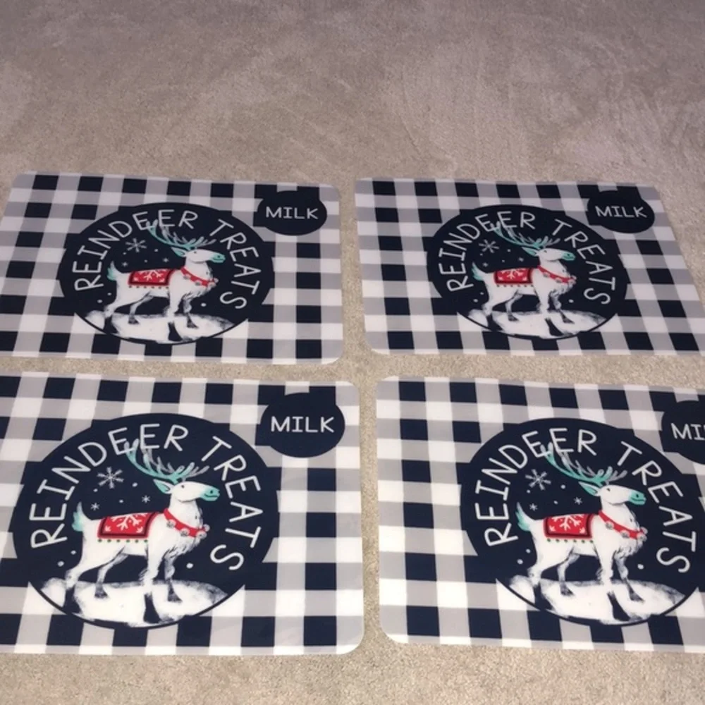 Christmas‎ Reindeer Treats Milk Buffalo Plaid Placemats